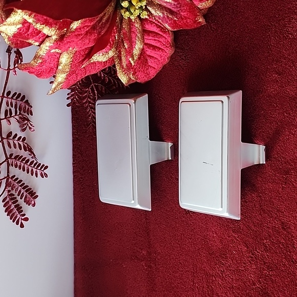 Set of 2 Stocking Holders. - Picture 1 of 7